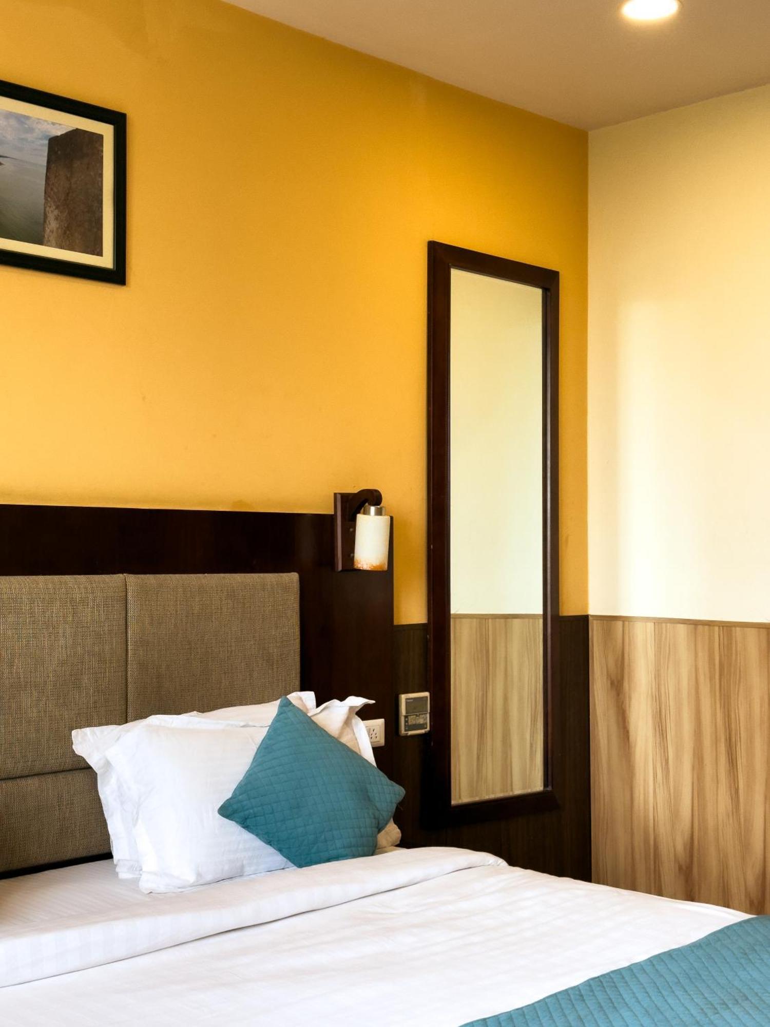 Hotel Royal Palm Udaipur Dış mekan fotoğraf