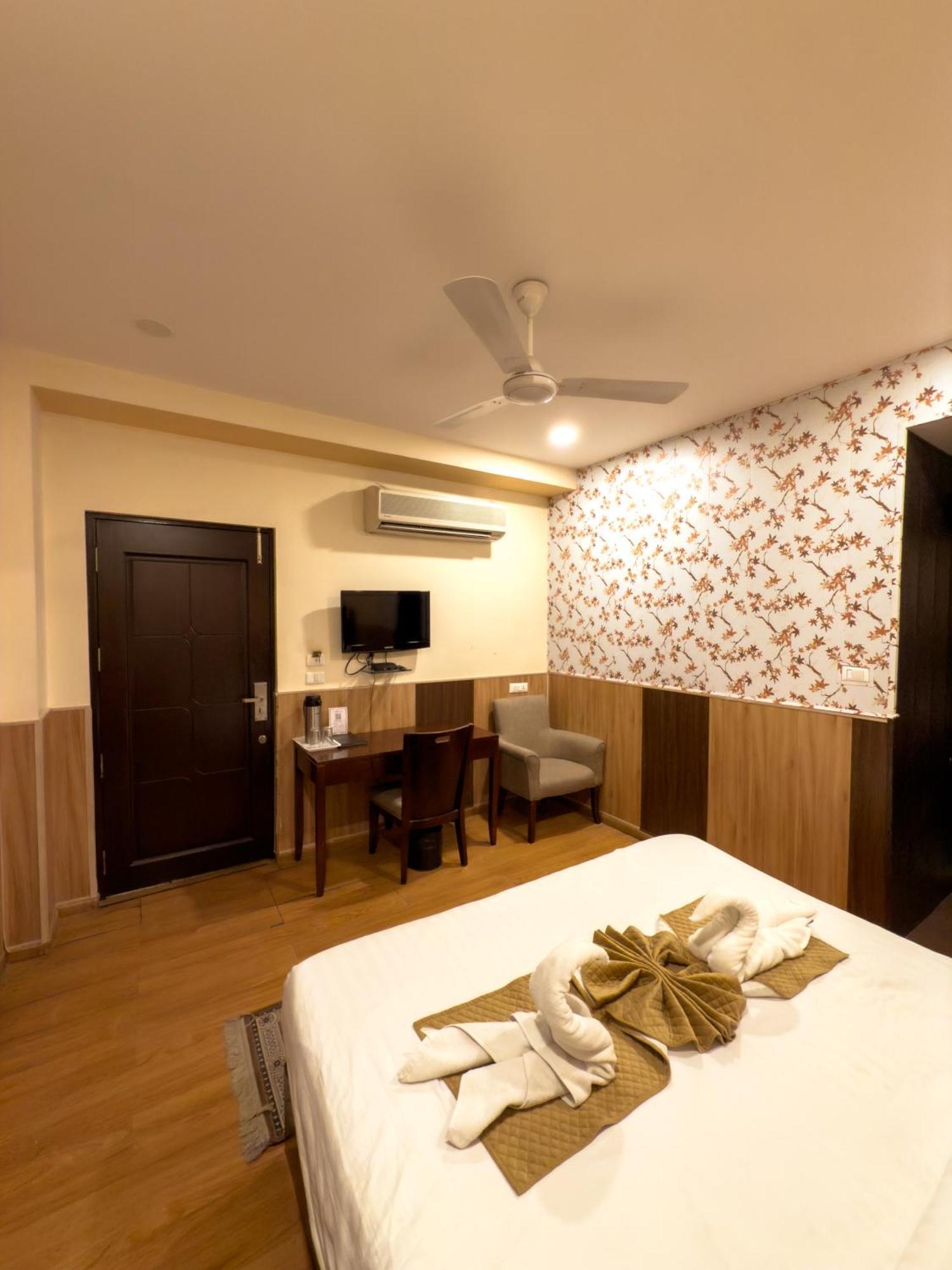 Hotel Royal Palm Udaipur Dış mekan fotoğraf